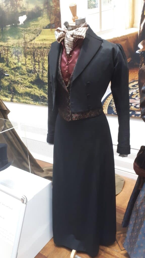 Gentleman Jack Fashion Anne Lister's Double Breasted Linen Jacket and Skirt