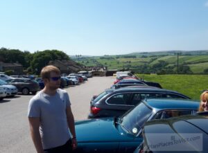 Happy Valley Countryside Pubs - Fleece Inn Ripponden - Large Car Park and Terrace with Panoramic Views 